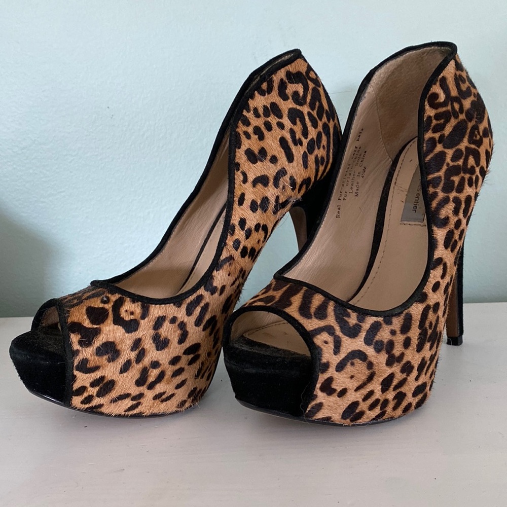 Calf hair leopard platform pumps size 4.5/5